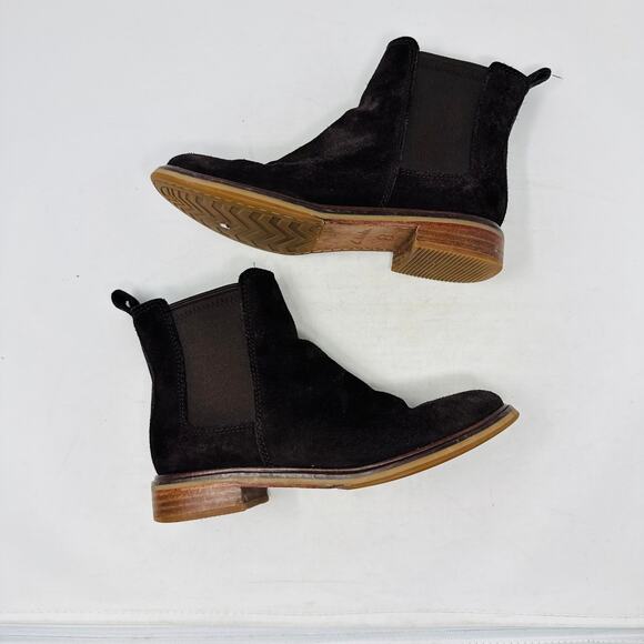 Clarks Clarkdale Arlo Chelsea Low Heel Ankle Boot Brown Suede Size 5.5M - Picture 10 of 11
